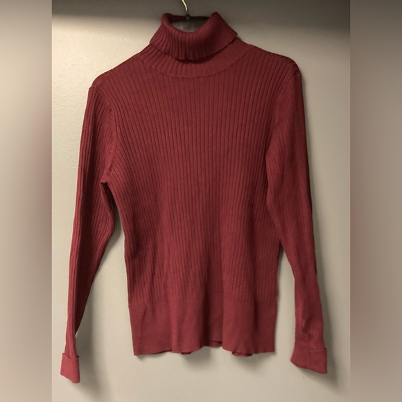 💛⭐TODAY***$12***Apt 9 cranberry colored turtleneck sweater - Picture 1 of 3